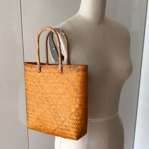 Hand-woven straw purse